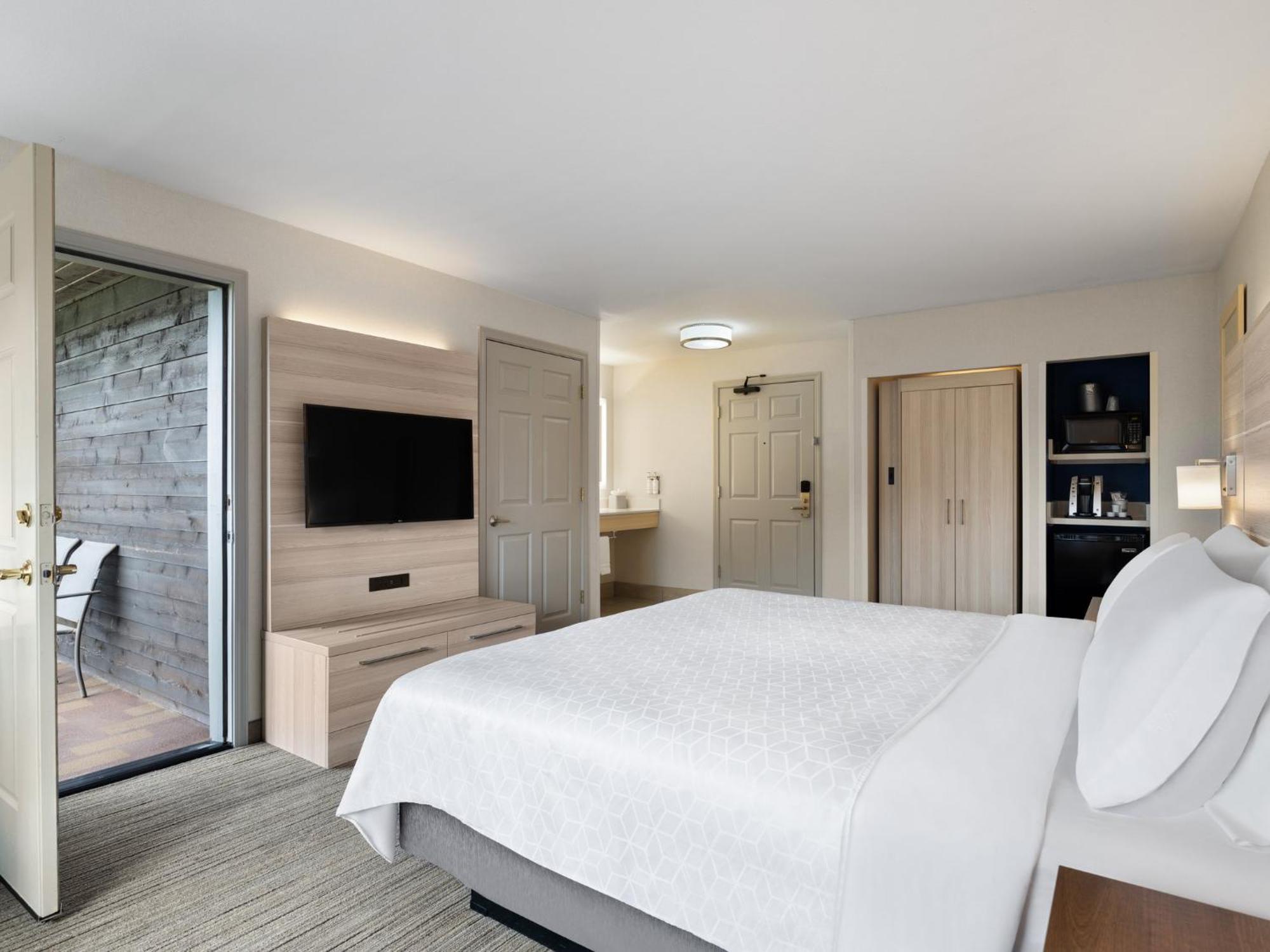 Express Bragg By Ihg 2*