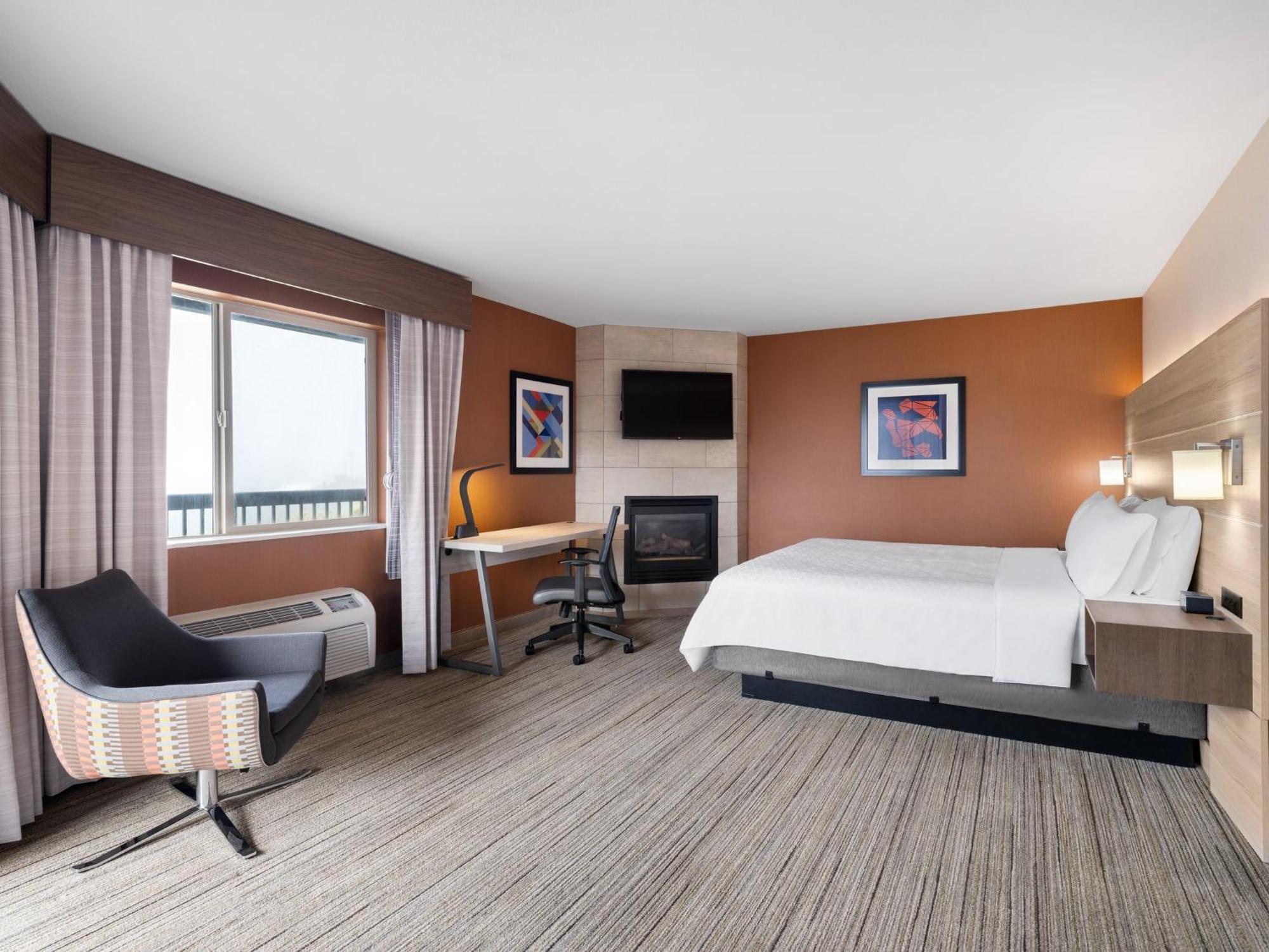 Express Bragg By Ihg Hotel