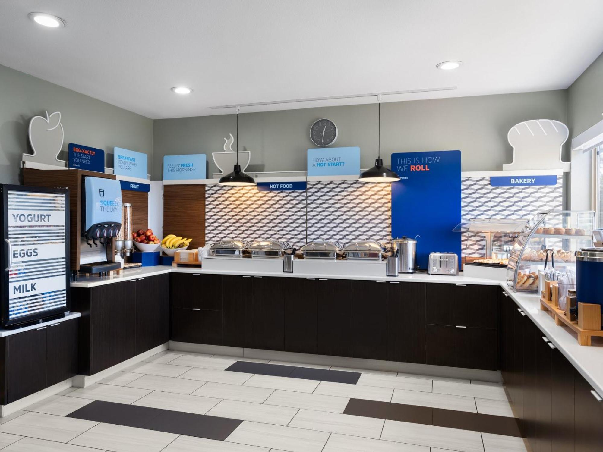 Express Bragg By Ihg 2* Fort Bragg